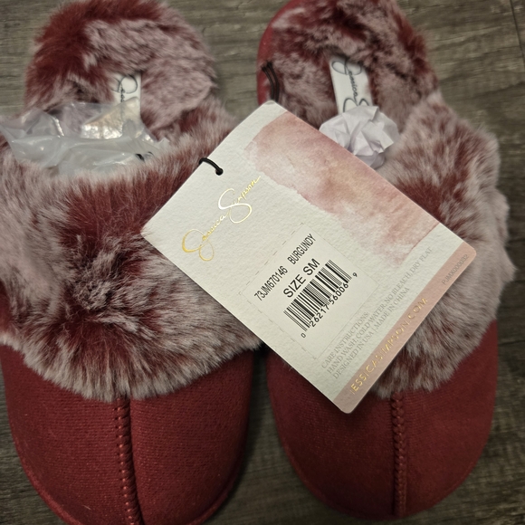Jessica Simpson Comfy Faux Fur Women's House Slipper - Picture 8 of 8